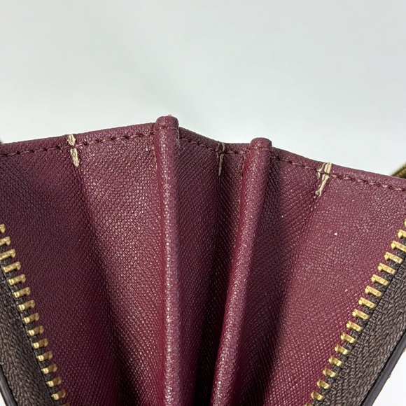 Fossil Leather Wallet - Picture 8 of 12